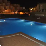 Zebra 3 Piscines * אדחה
