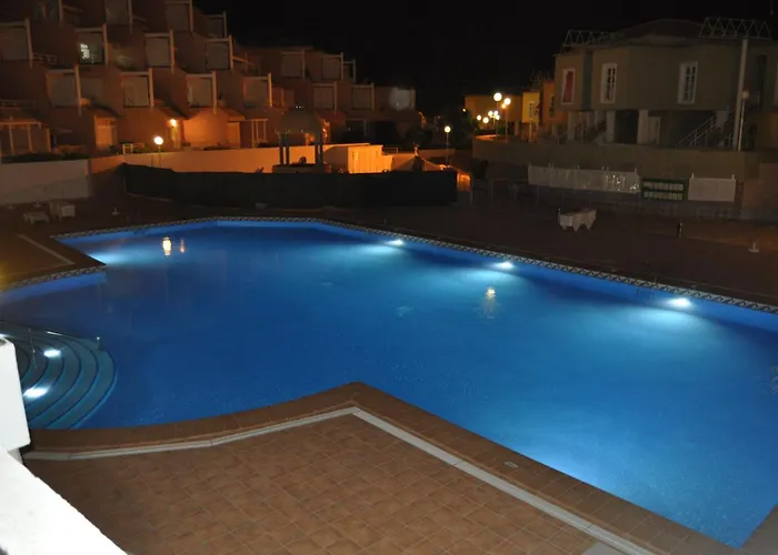 Zebra 3 Piscines * Адехе