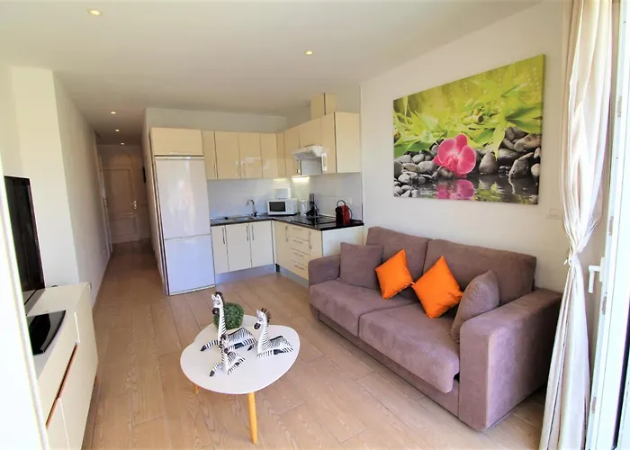 Zebra 3 Piscines * أذيخي