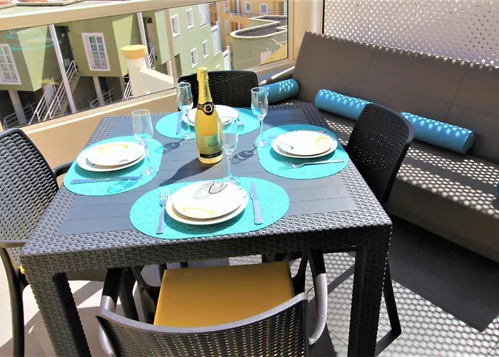 Zebra 3 Piscines أذيخي